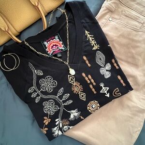 NWOT Johnny Was Raglan Sleeve Shirt